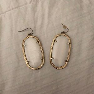 Kendra Scott Danielle earrings!